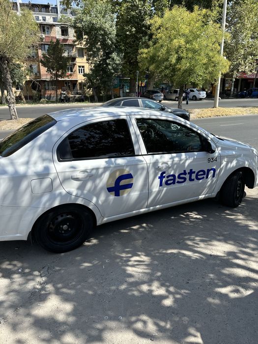 Fasten бренд ёпиштирамиз (наклейка)