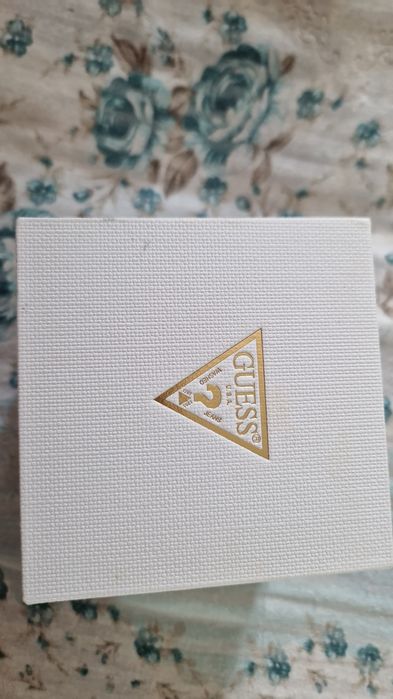 Ceas Guess  Alb pearl