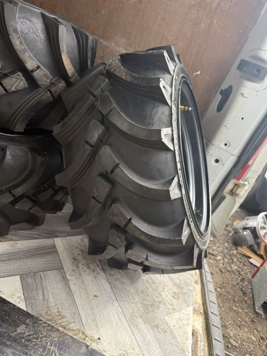 Roti complete utilaje agricole JCB ( telehendlar, moffet)