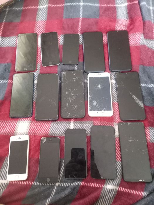 Telefoane pentru piese