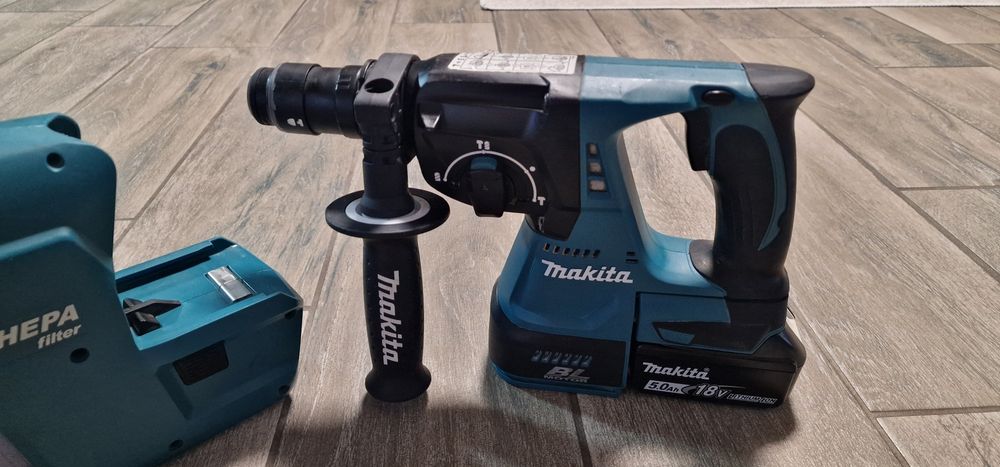 Акумулаторен перфоратор MAKITA DHR243