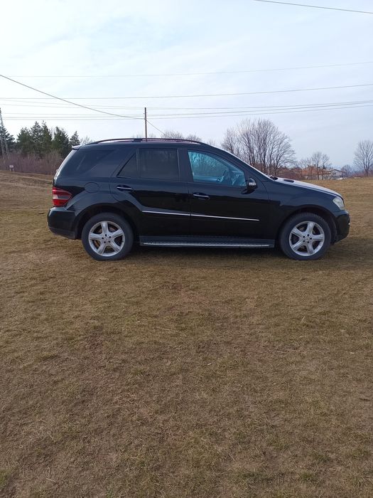 Mercedes ML W164 3.2 CDI 4 Matic цена  5900€