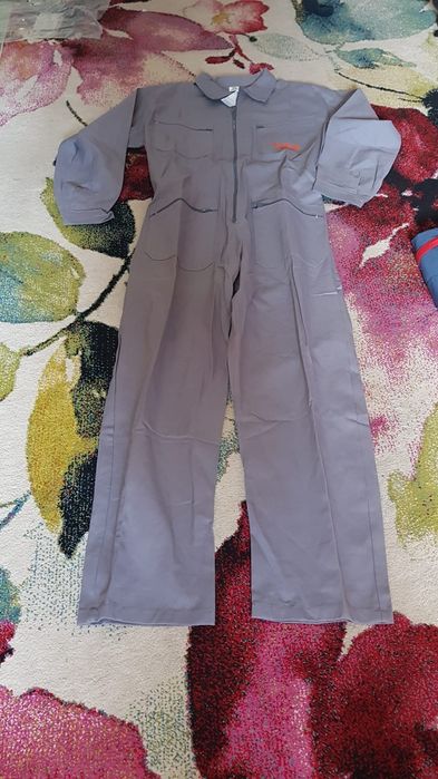 Vand o salopeta pentru mecanici