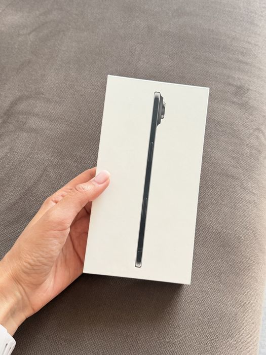 Продам новый Iphone 17 AIR