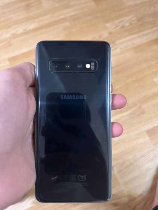 Samsung S10.128гб
