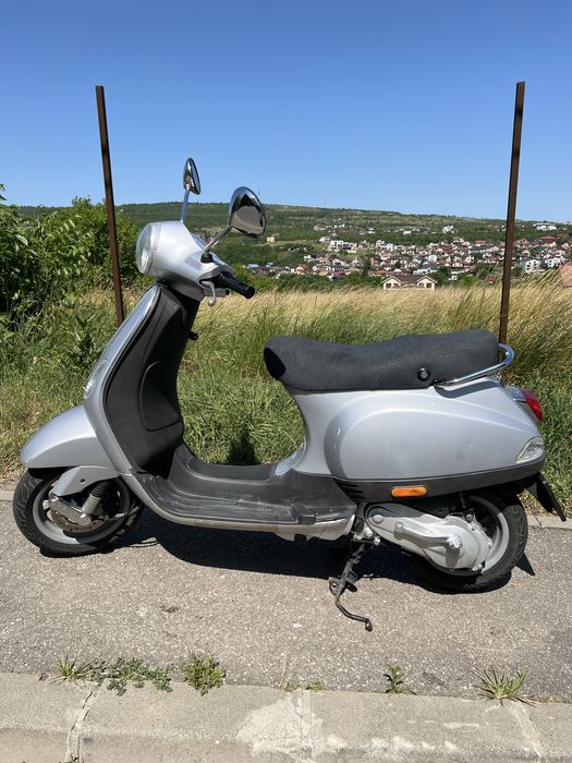 Scuter Vespa LX 50 2t