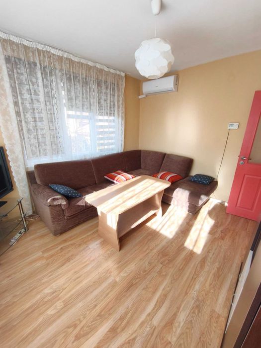 Продавам къща в гр. Перник кв. Клепало