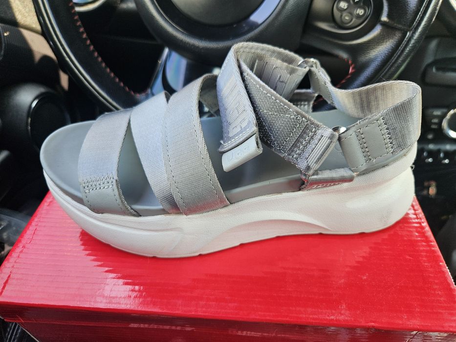 Sandale Ugg masur 36