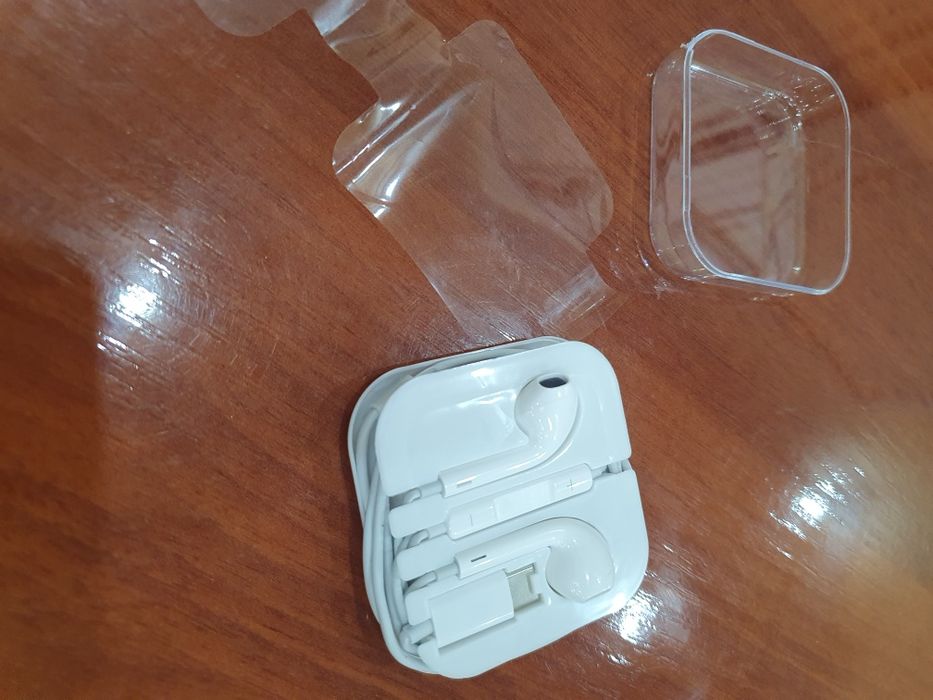 Yangi qadoqda sifatli simli quloqchin (Type-C)