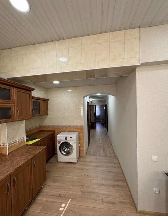 Срочный аренда квартира МЕТРО минор 3 комнита метро 200 метир