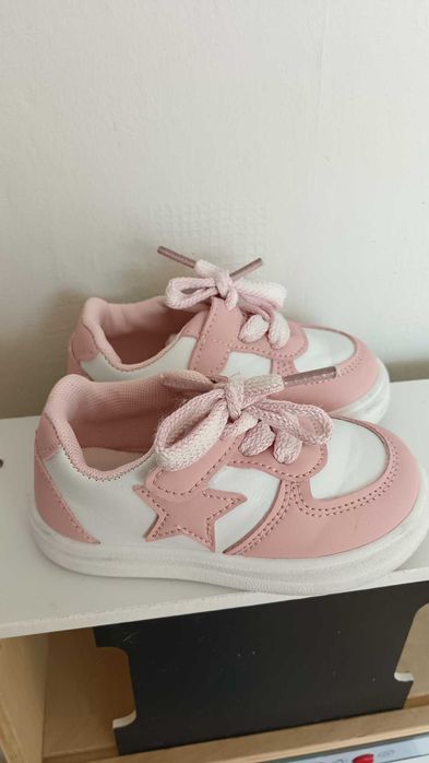 Бебешки/ детски обувки 24 номер