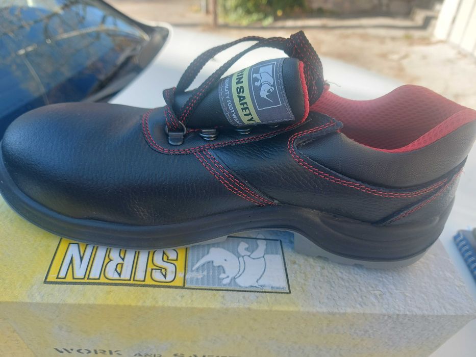 Работни защитни обувки