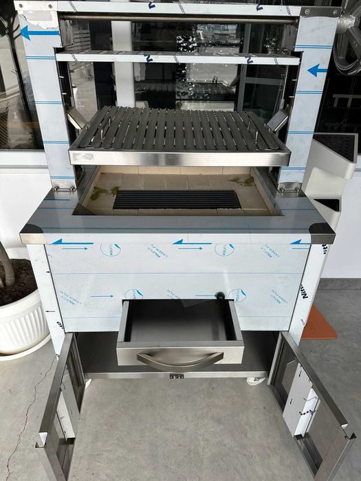 БАРБЕКЮ / СКАРА на дървени въглища с Асансьор