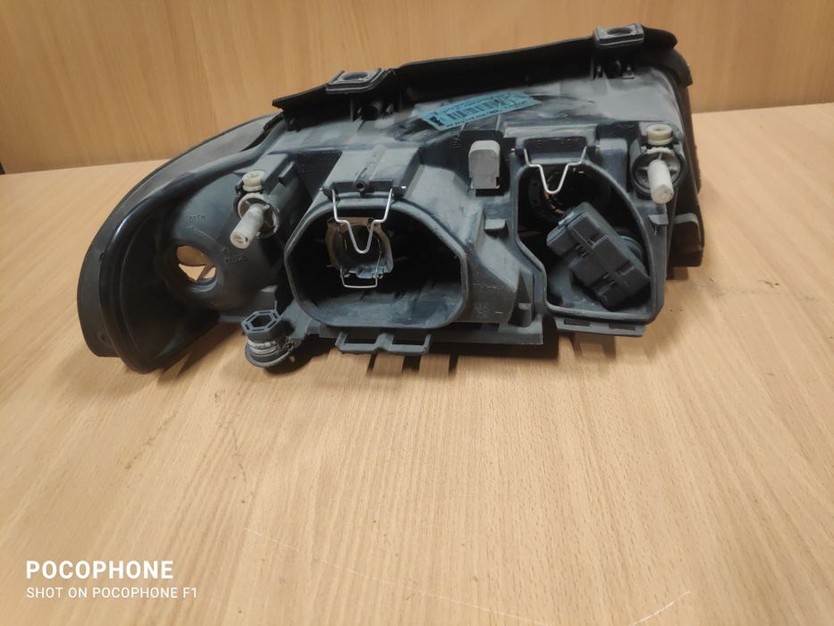 Ляв фар Audi A4 / Audi A4 1999/01г. Със Забележка!