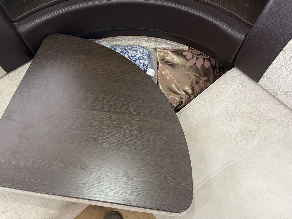 Продам угловой диван