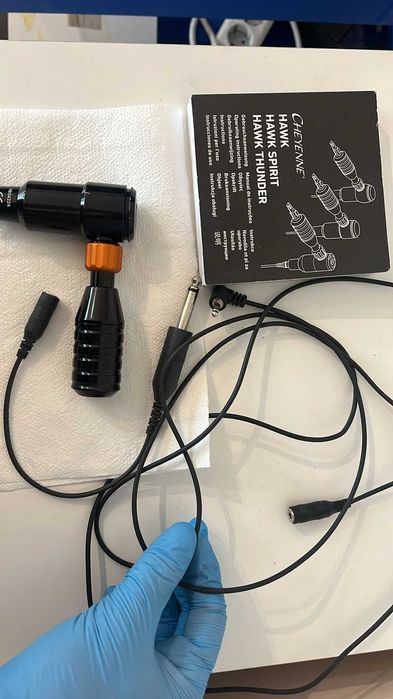 Echipament de tatuat Cheyenne Hawk Spirit+mâner,cablu+sursa EZ easy touch 2