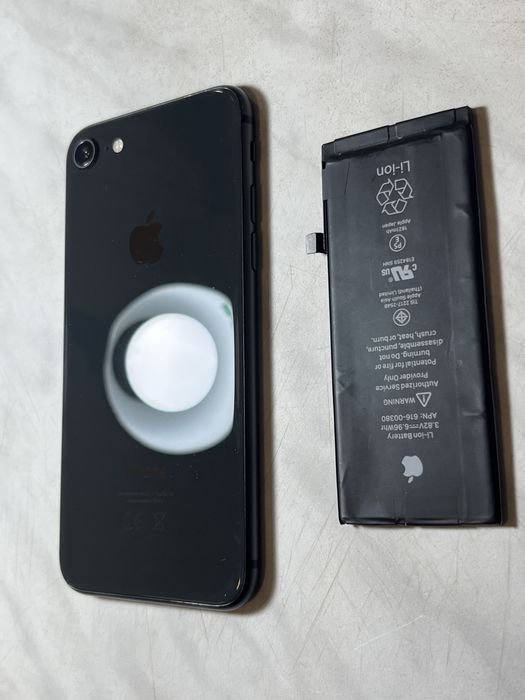 Piese 100/100 originale noi compatibile cu iphone 8.