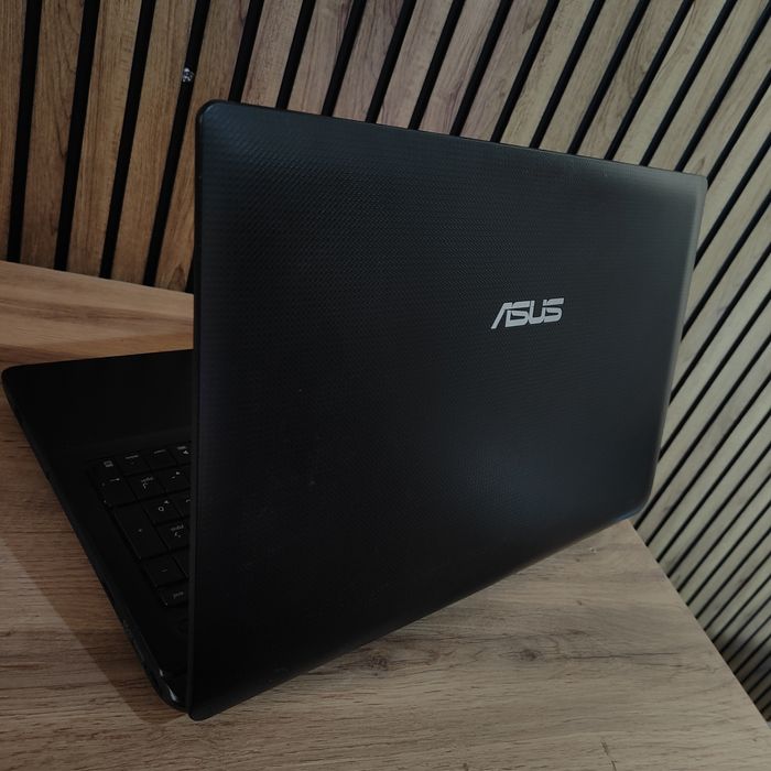 Офисной ноутбук ASUS intel Core i3