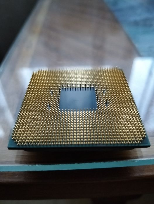 Vând placa de baza Am4 B550M + Ryzen 3 3100 ( impecabile.