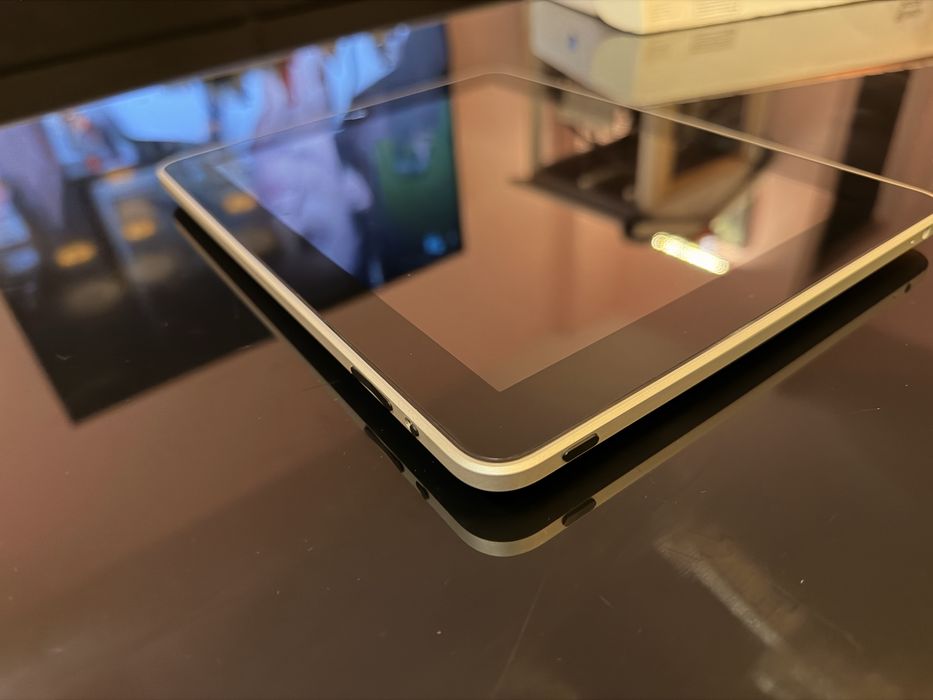 Ipad 1 32gb с оригинална клавиатура