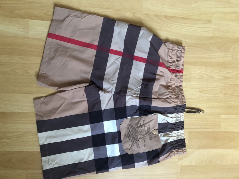 Къси панталони Burberry