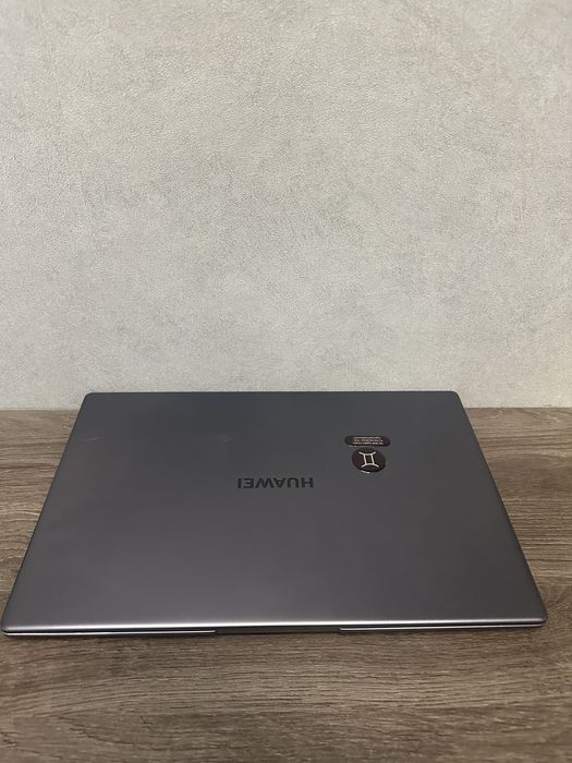 Ноутбук Huawei MateBook D15 15.6" / 16 Гб / SSD 512 Гб / Win 11