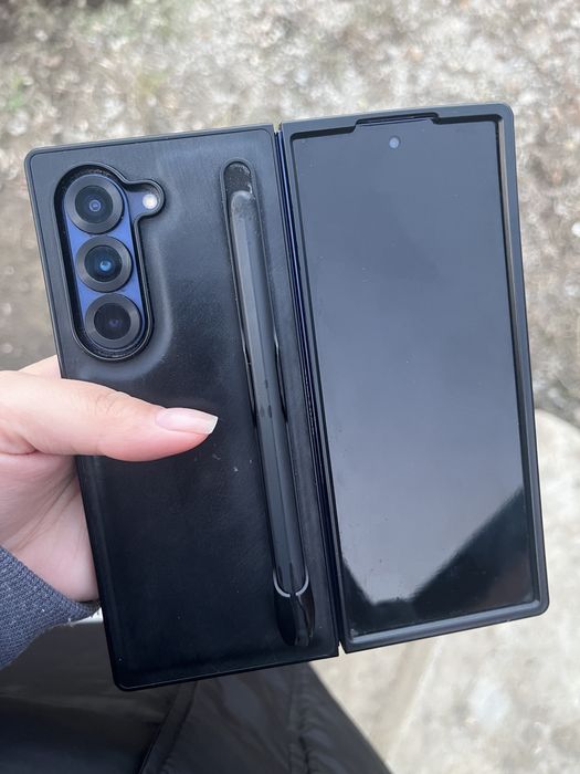Samsung Galaxy z fold 6