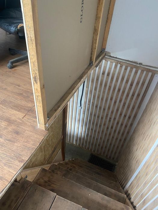 Продаётся склад на базаре Чарын