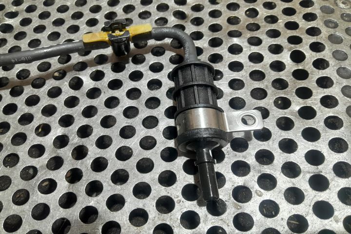 Rampa retur injectoare 1751100Q0K 1751100Q0K Nissan Qashqai prima gen