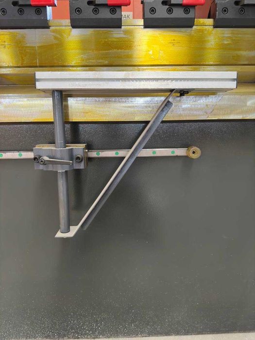 Листогиб 125Тx3200