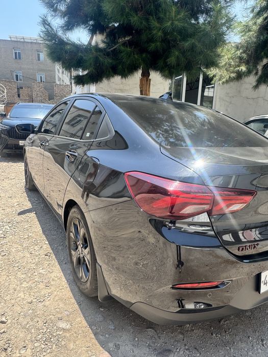 Onix redline avtomobili