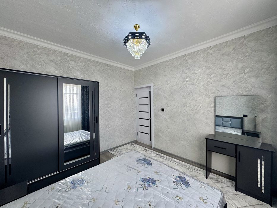 3х комнатная квартира, на 2 этаже. Согдиана.