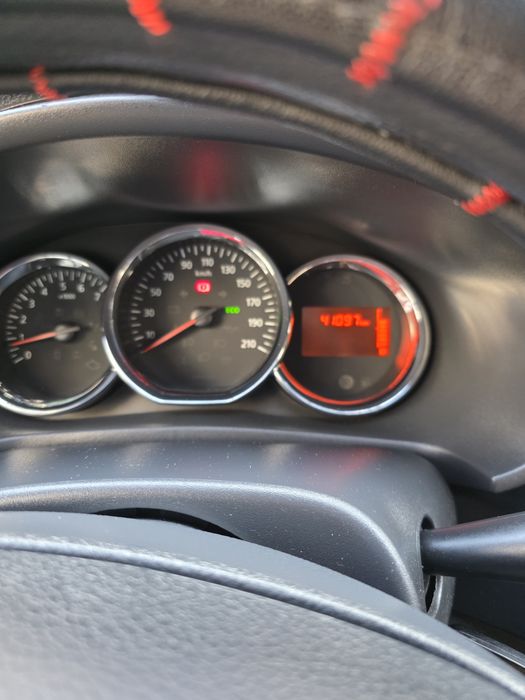 Vând Dacia logan benzina 1.2,10-2016,41560 km,maro