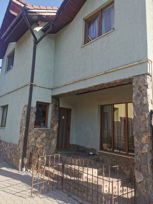 Casa,sediu firma,teren ,hale Săcele