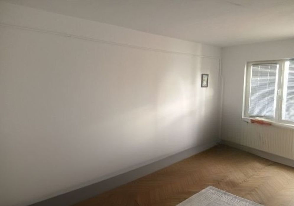 EXCLUSIV Propietar Vand Apartament Bloc Caramida - Razboieni - 2 Camere Decomandat - Centrala Noua Ariston Cupru - Acoperis Tipla (Fara Infiltratii