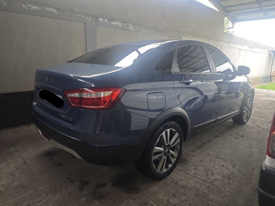 Lada Vesta cross