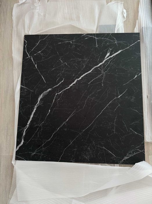 Gresie resturi marquina black satin