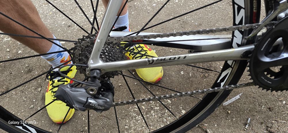 шосеен карбонов велосипед Scott foil 2x10 di2 Shimano ultegra