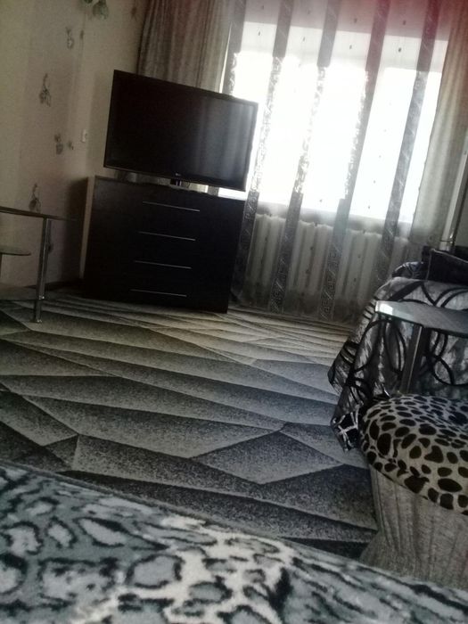 Сдам 1.5 ку посуточно в центре
