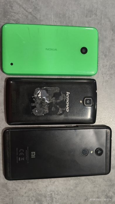 Лот Смартфони Работещи и за части.