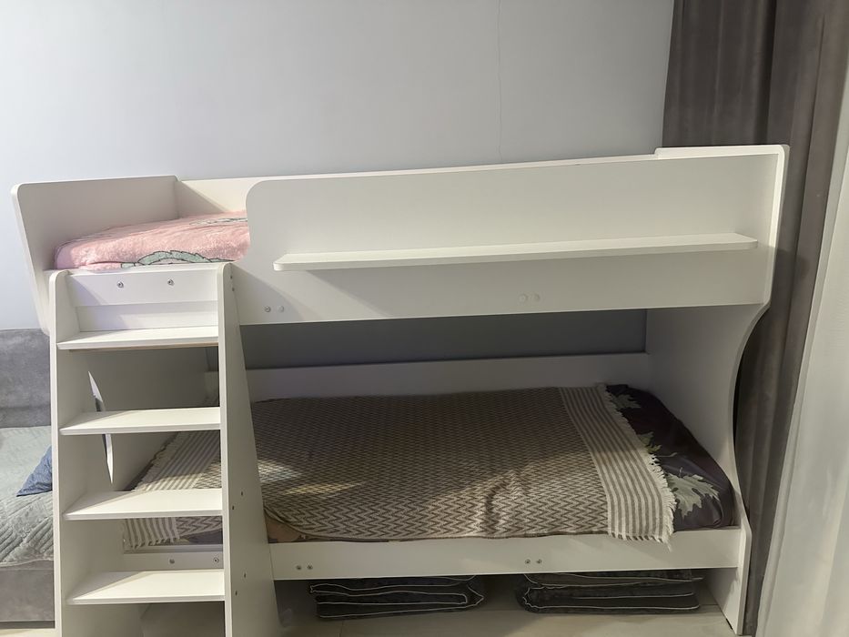 Продам двухъярусную кровать
