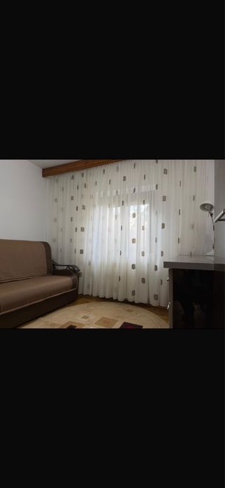 Proprietar,inchiriez apartament 3 camere decomandate Bistrita Lac