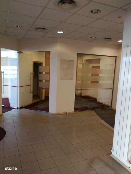 Spațiu comercial de închiriat, 177mp, centru comercial