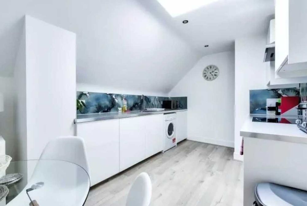 Дава се под наем Тристаен апартамент в Пловдив, Център - 72 кв.м за 183.6 € - Снимка #3