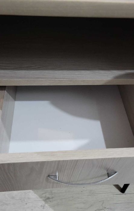 Продам стол письменный