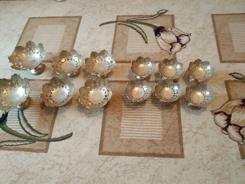 Посуда Этажерки из Индии , металл бронза Новое в наличии