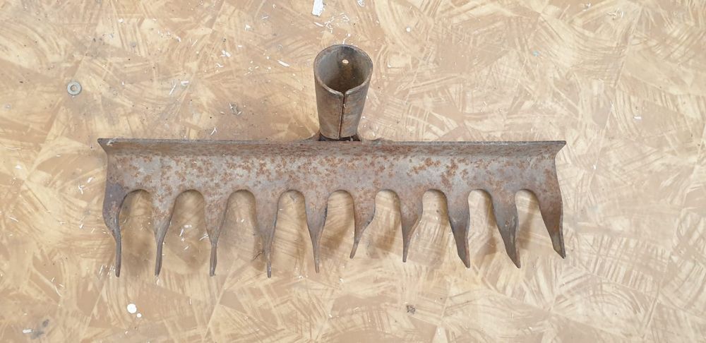 Штыковая лопата б/у