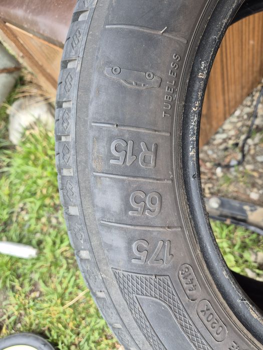 2 Cauciucuri de vara 175/ 65/ 15