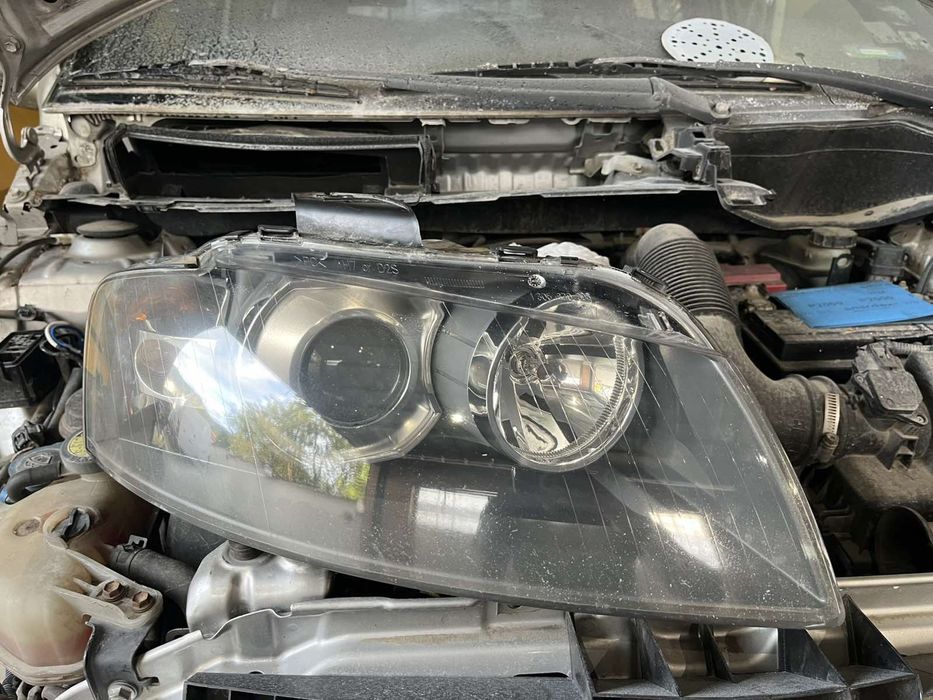 Ляв фар за ауди А3 8п ксенон