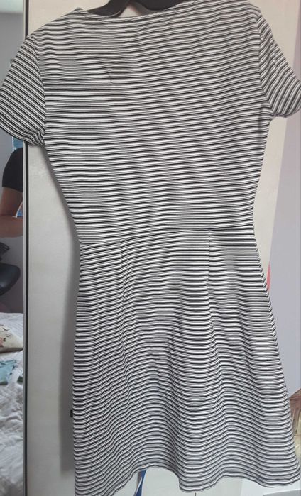 Рокля Bershka ..